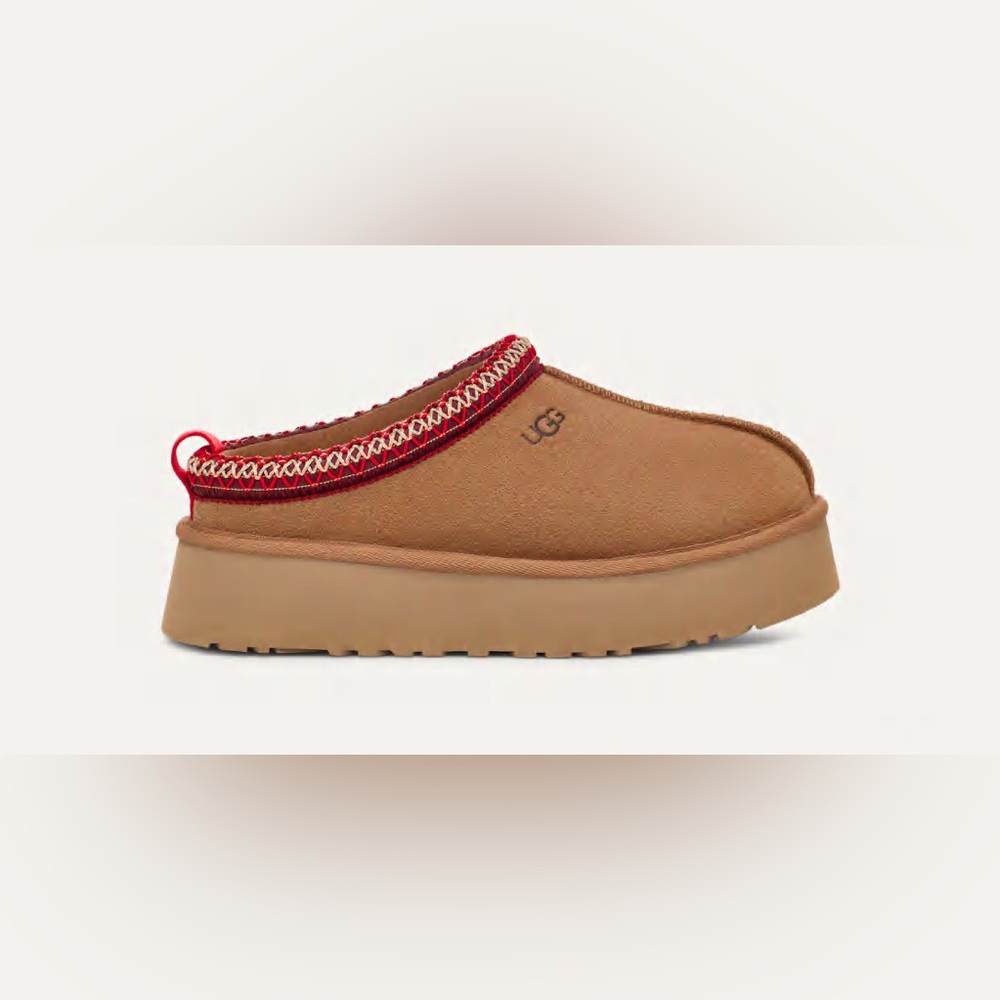 UGG TAZ SIZE 7 Chestnut Color